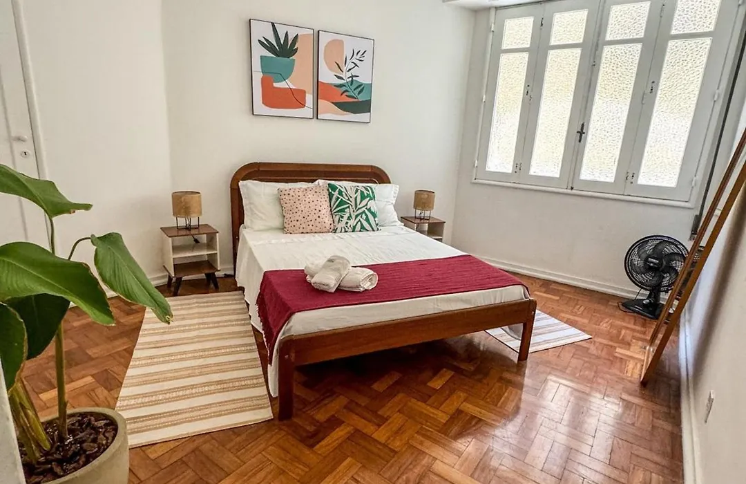 Stunning 3-Bedroom Flat In The Heart Of Ipanema-1
